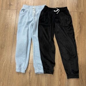 Cat & Jack Kids Cozy Jogger Pants Set - Black and Light Blue (Sz M/8)